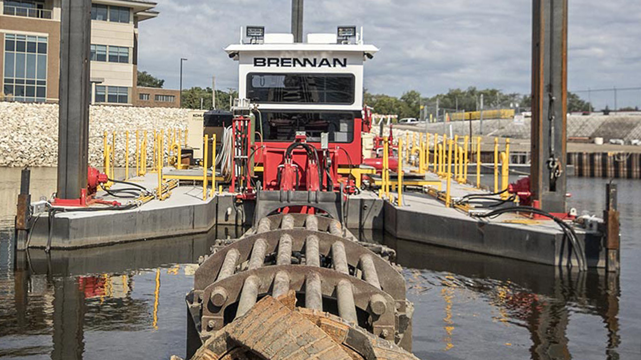 dsc dredge, hull pump swinging ladder dredge