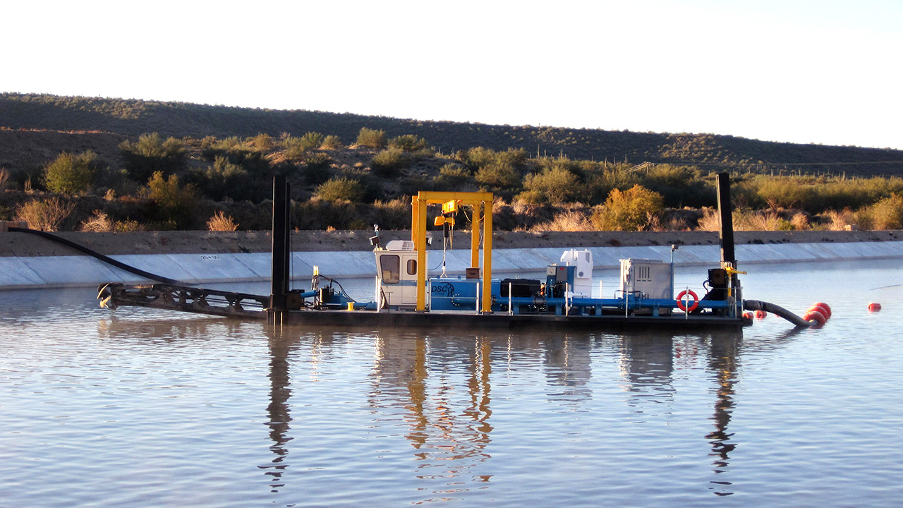 dsc dredge, hull pump swinging ladder dredge