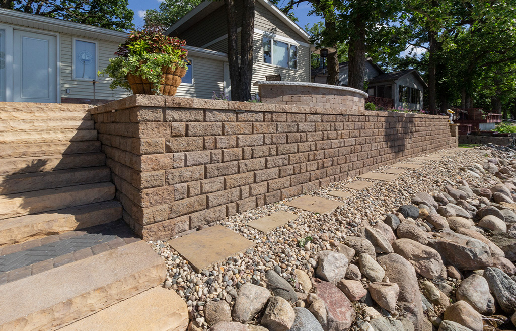 Classic Colonial Wall