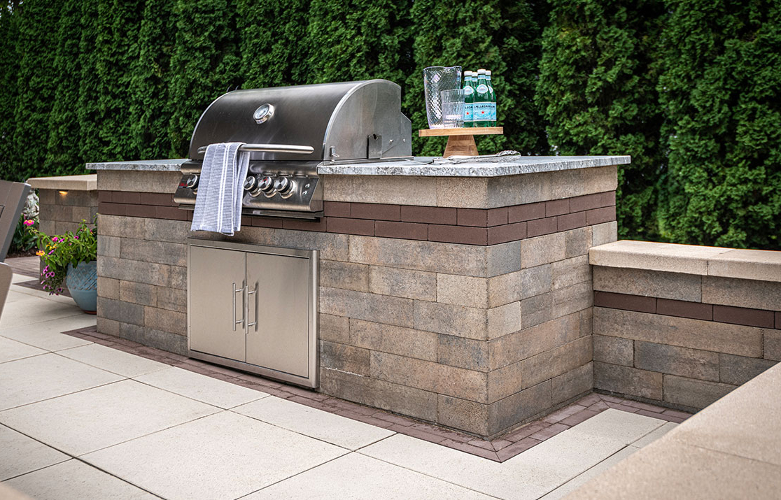 Unilock Lineo Dimensional Stone Wall
